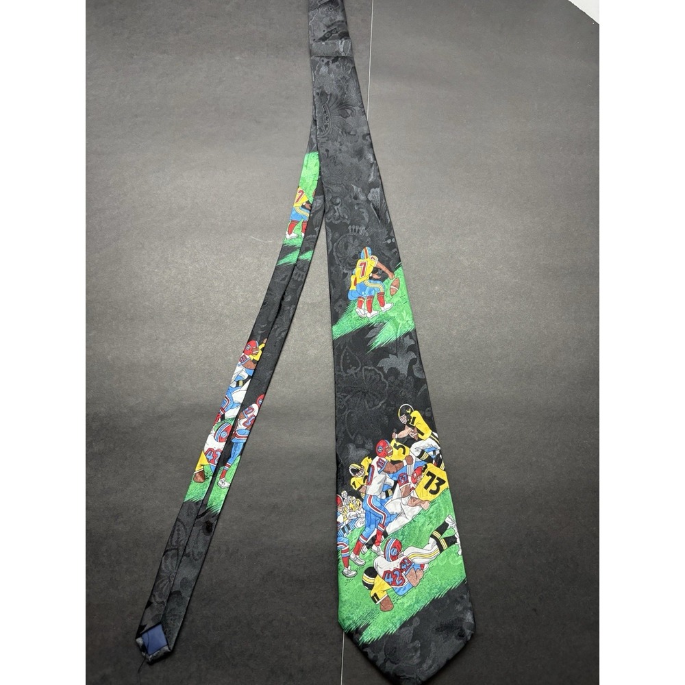 GLORIA BRAND--FOOTBALL NECK TIE‎ (LOOK)